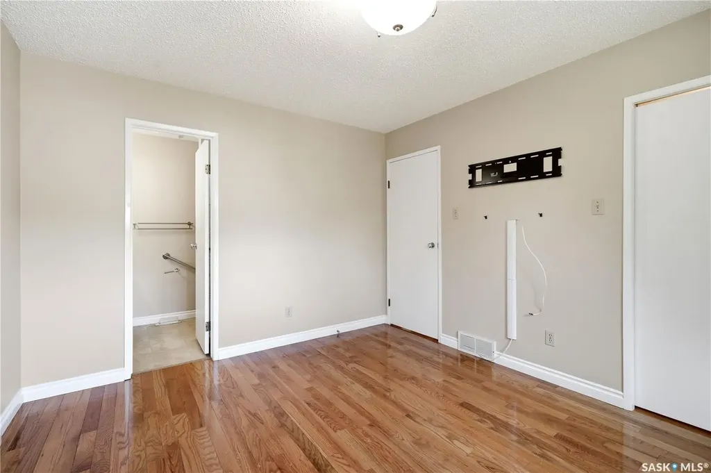 579 Tobin Crescent Saskatoon SK S7K 4N9