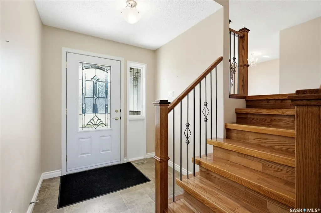 579 Tobin Crescent Saskatoon SK S7K 4N9