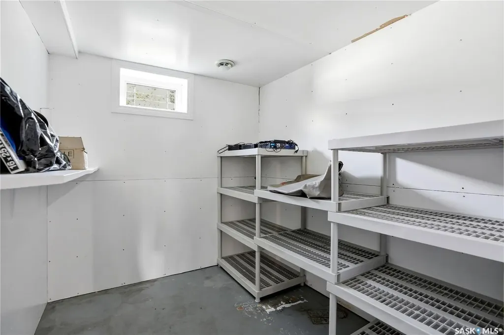 579 Tobin Crescent Saskatoon SK S7K 4N9