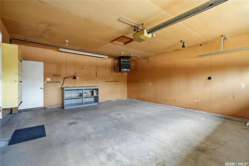 579 Tobin Crescent Saskatoon SK S7K 4N9