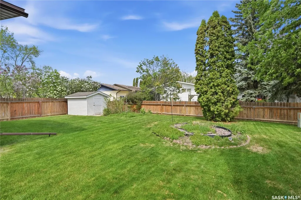 579 Tobin Crescent Saskatoon SK S7K 4N9