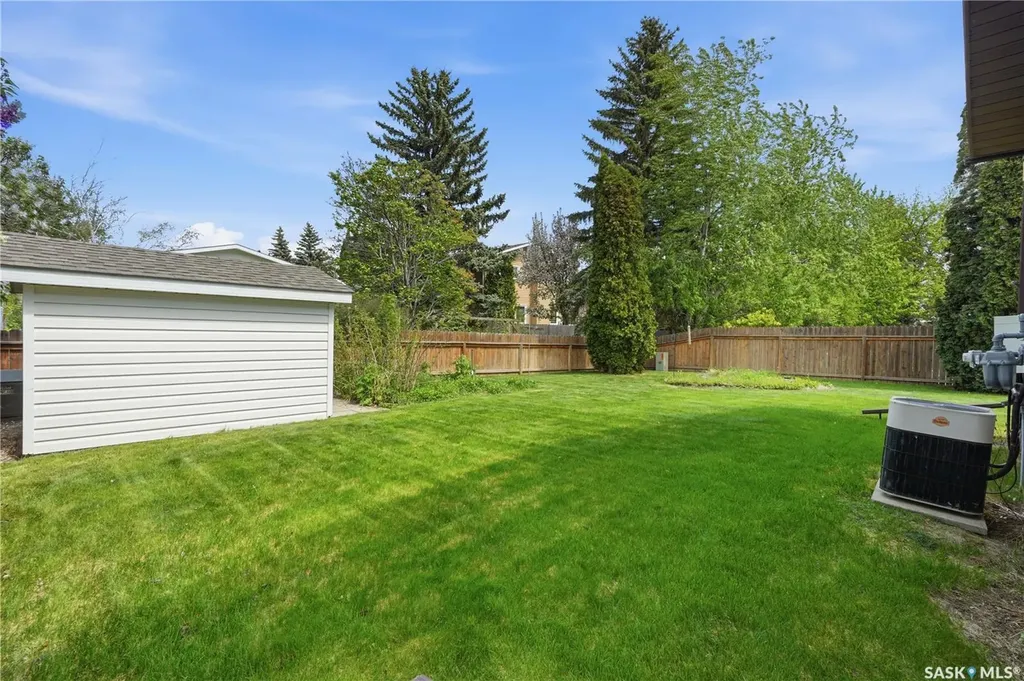 579 Tobin Crescent Saskatoon SK S7K 4N9