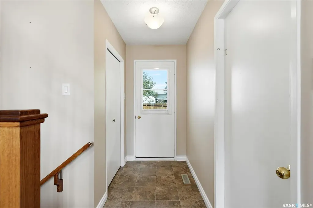 579 Tobin Crescent Saskatoon SK S7K 4N9