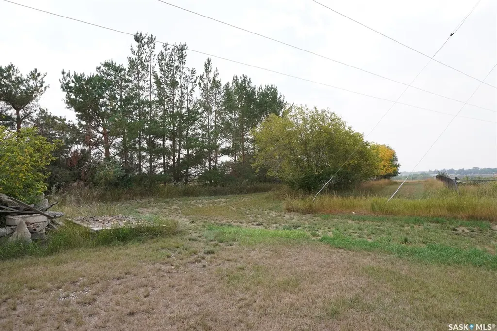 745-751 Victoria Street E Moose Jaw SK S6H 6A5
