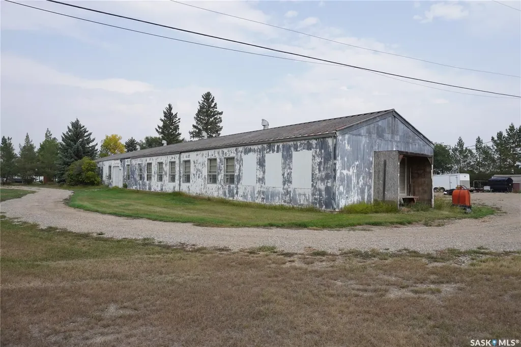 745-751 Victoria Street E Moose Jaw SK S6H 6A5