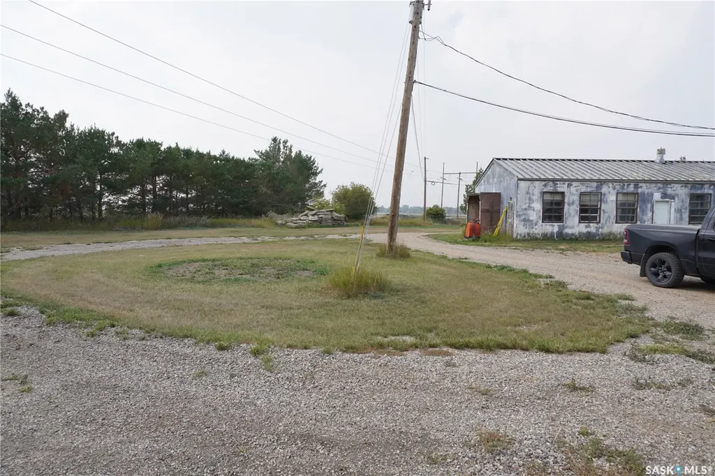 745-751 Victoria Street E Moose Jaw SK S6H 6A5