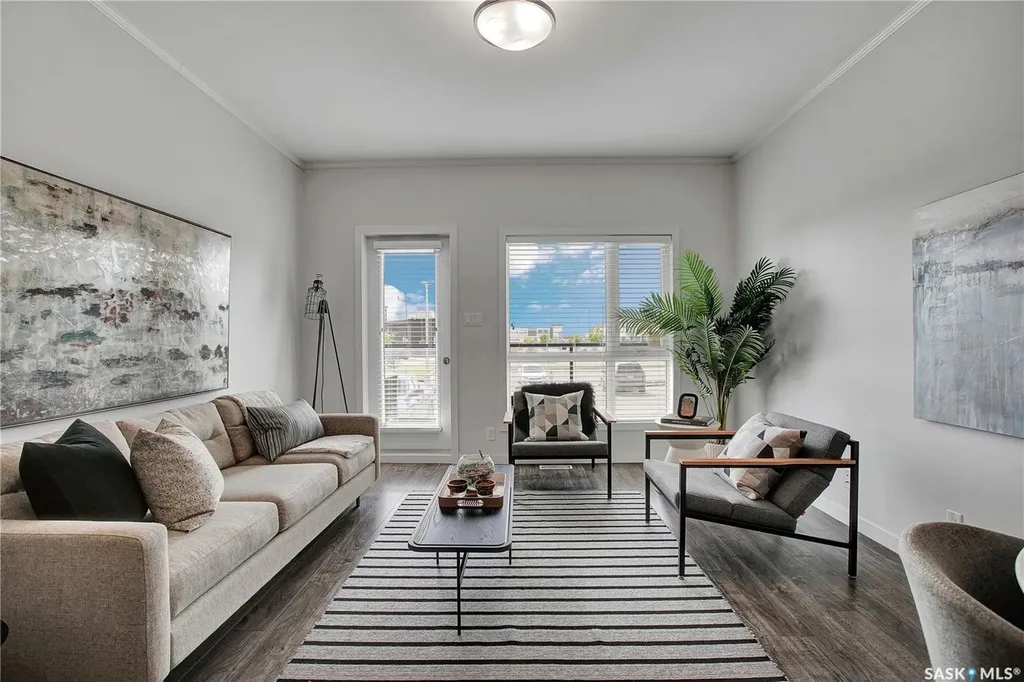 545 Hassard Close Saskatoon SK S7L 6V3