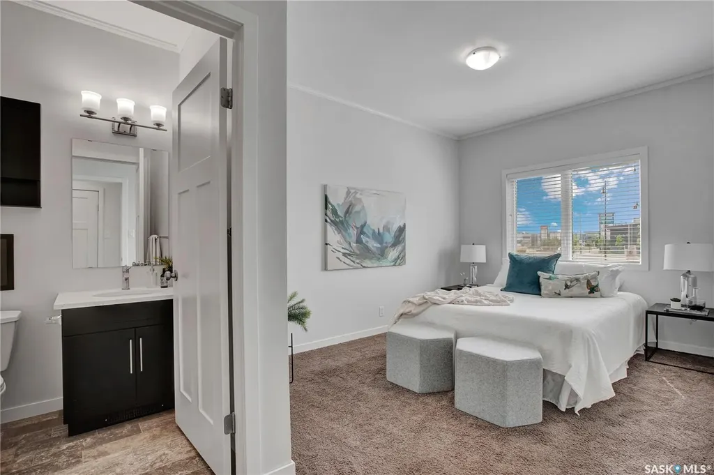 545 Hassard Close Saskatoon SK S7L 6V3