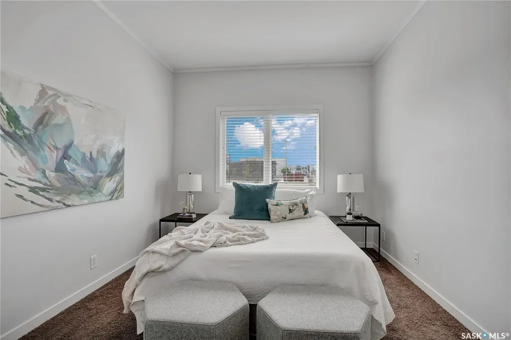 545 Hassard Close Saskatoon SK S7L 6V3