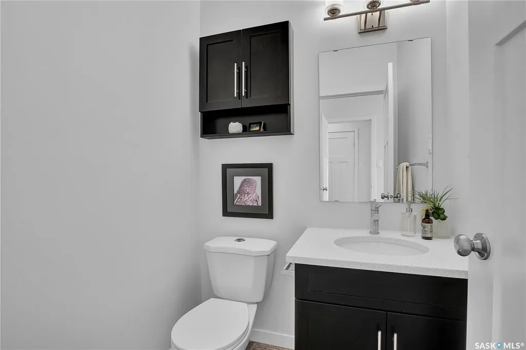 545 Hassard Close Saskatoon SK S7L 6V3