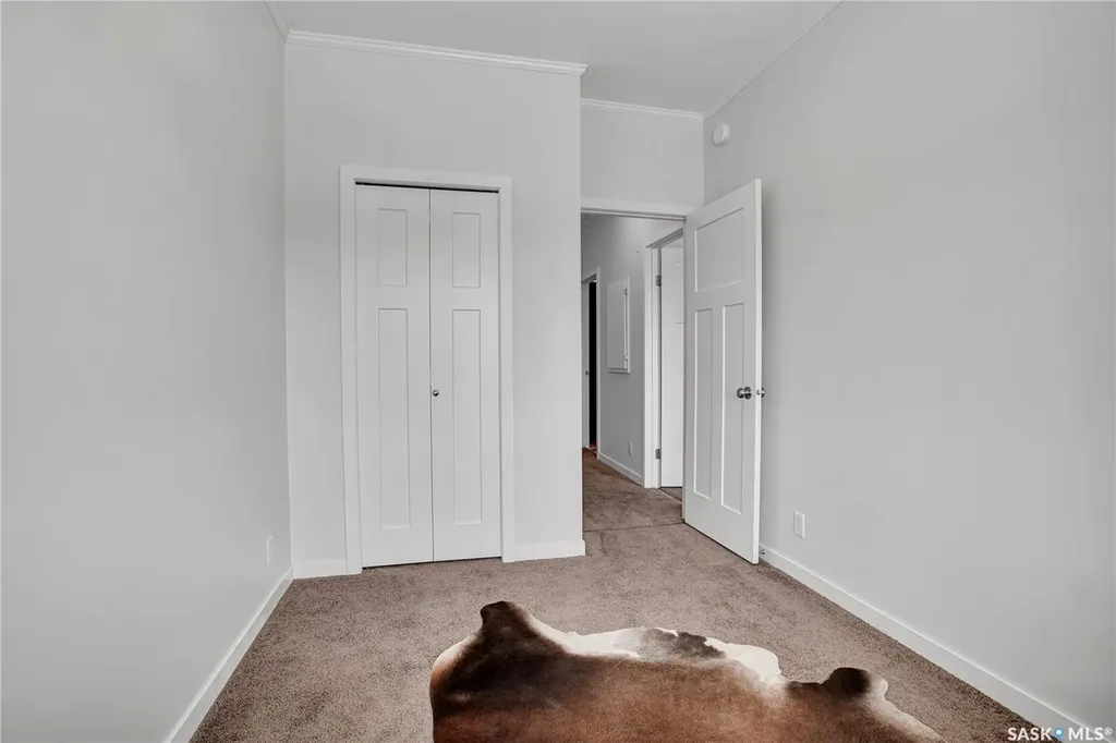 545 Hassard Close Saskatoon SK S7L 6V3