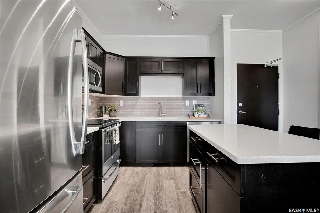 545 Hassard Close Saskatoon SK S7L 6V3