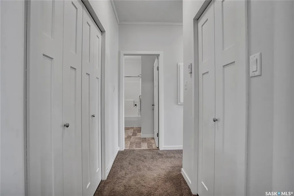 545 Hassard Close Saskatoon SK S7L 6V3