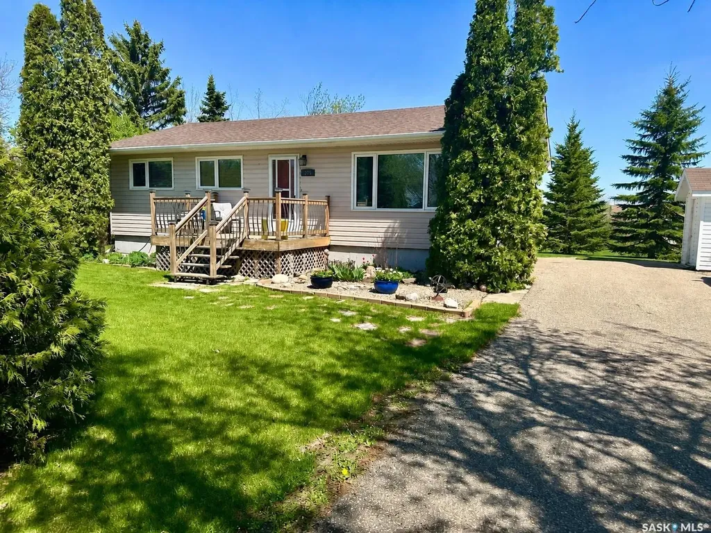 309 Russell Street Stoughton SK S0G 4T0