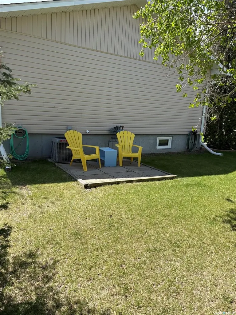 309 Russell Street Stoughton SK S0G 4T0