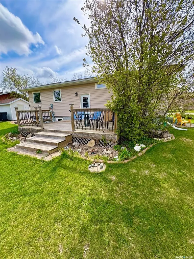 309 Russell Street Stoughton SK S0G 4T0