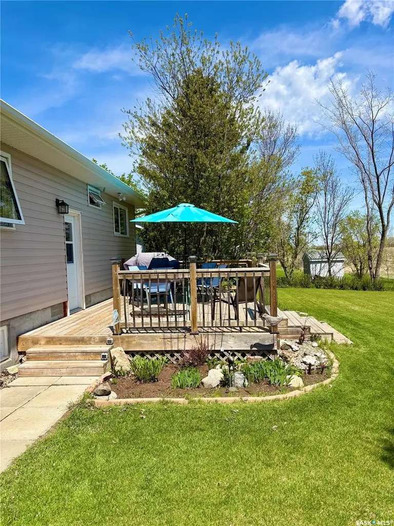 309 Russell Street Stoughton SK S0G 4T0