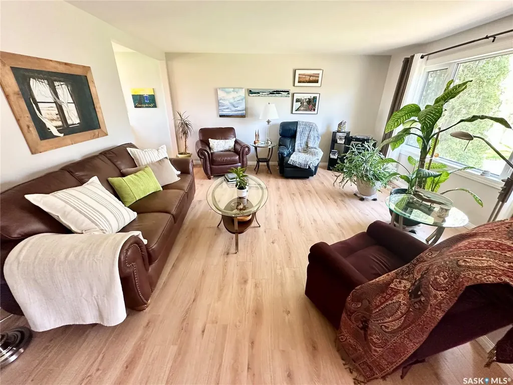 309 Russell Street Stoughton SK S0G 4T0