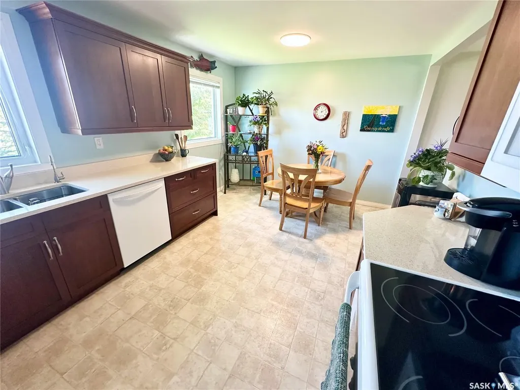 309 Russell Street Stoughton SK S0G 4T0
