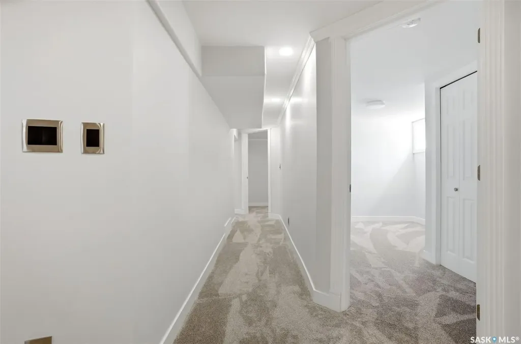 124 Riddell Crescent Regina SK S4S 5L3