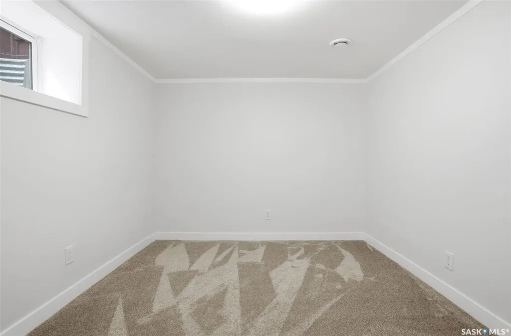 124 Riddell Crescent Regina SK S4S 5L3