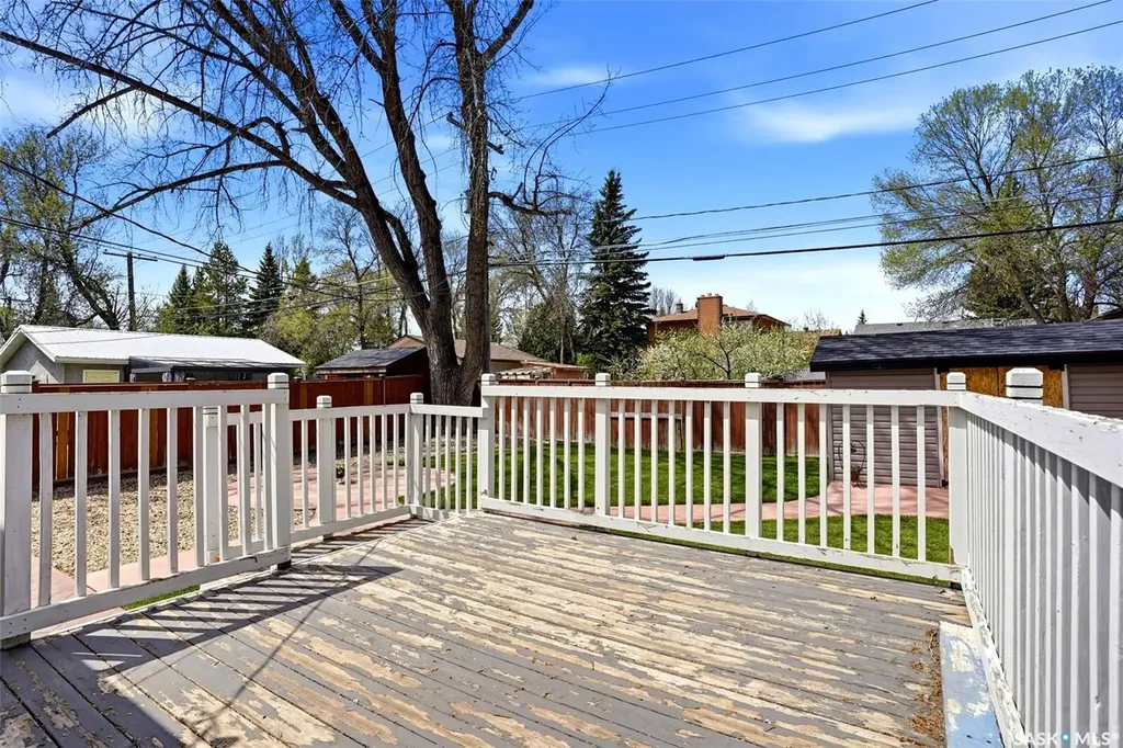 124 Riddell Crescent Regina SK S4S 5L3