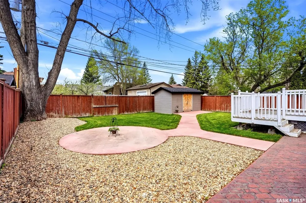 124 Riddell Crescent Regina SK S4S 5L3