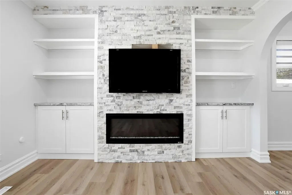 124 Riddell Crescent Regina SK S4S 5L3
