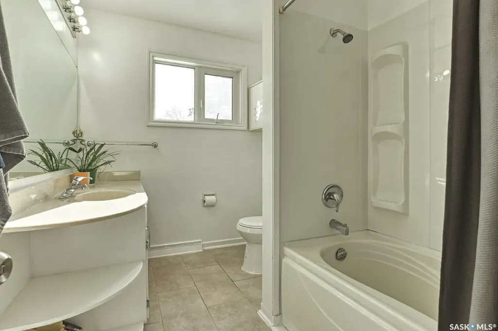 1321 Jubilee Avenue Regina SK S4S 3S8