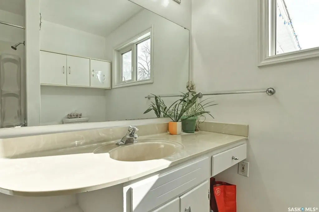 1321 Jubilee Avenue Regina SK S4S 3S8