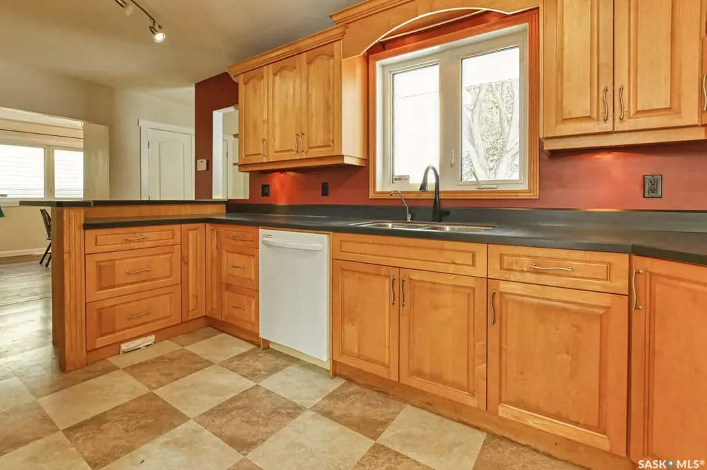 1321 Jubilee Avenue Regina SK S4S 3S8