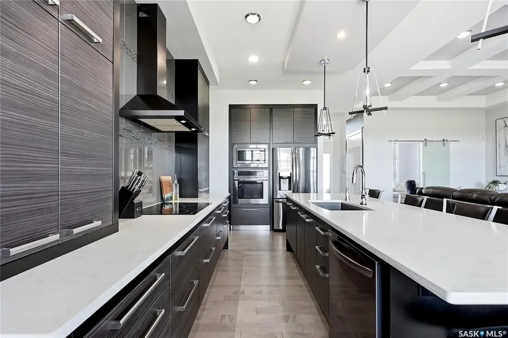 739 Hastings Cove Saskatoon SK S7V 0G6