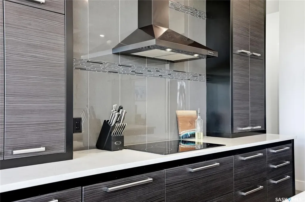 739 Hastings Cove Saskatoon SK S7V 0G6