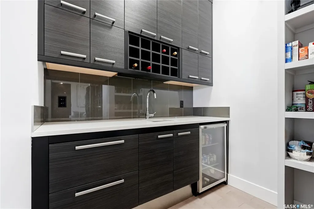 739 Hastings Cove Saskatoon SK S7V 0G6