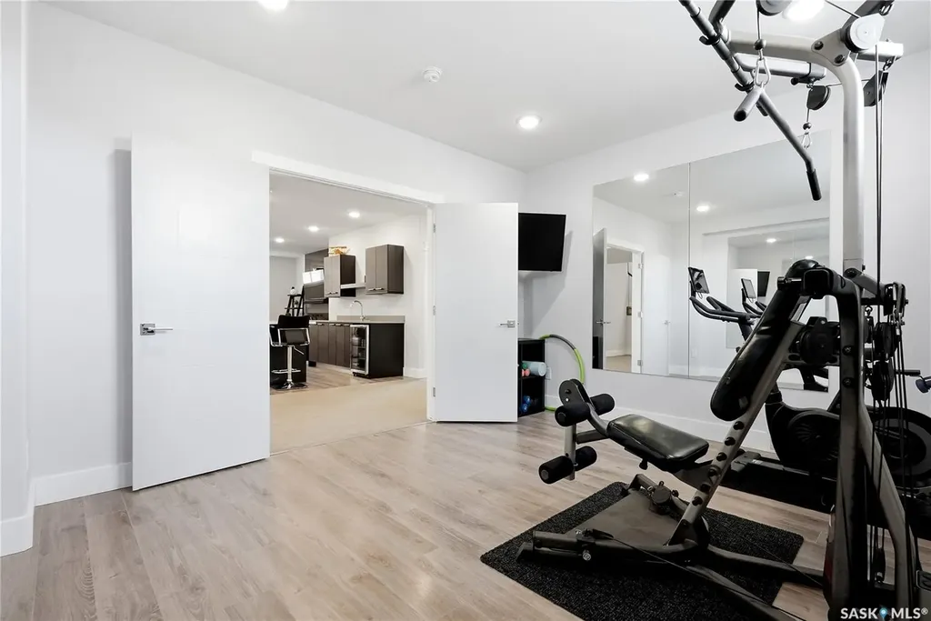 739 Hastings Cove Saskatoon SK S7V 0G6