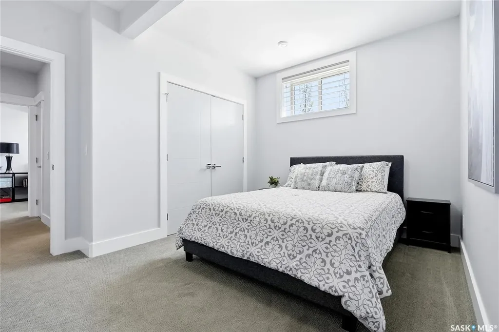 739 Hastings Cove Saskatoon SK S7V 0G6