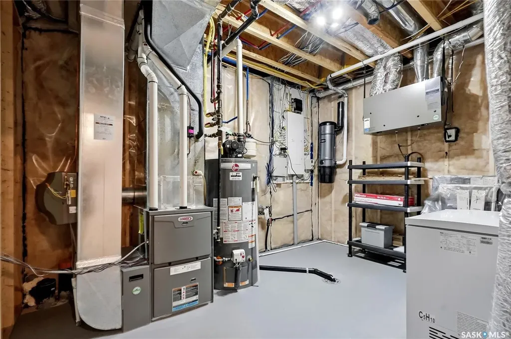 739 Hastings Cove Saskatoon SK S7V 0G6