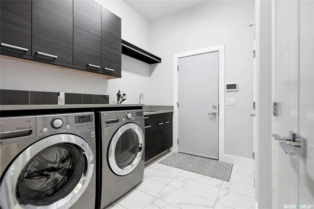 739 Hastings Cove Saskatoon SK S7V 0G6