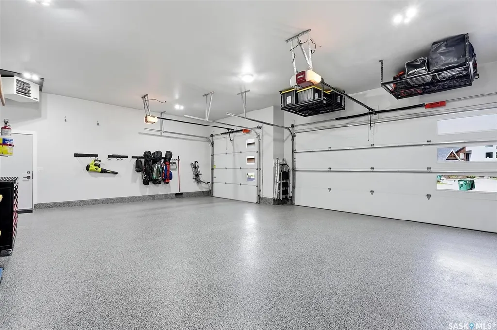 739 Hastings Cove Saskatoon SK S7V 0G6