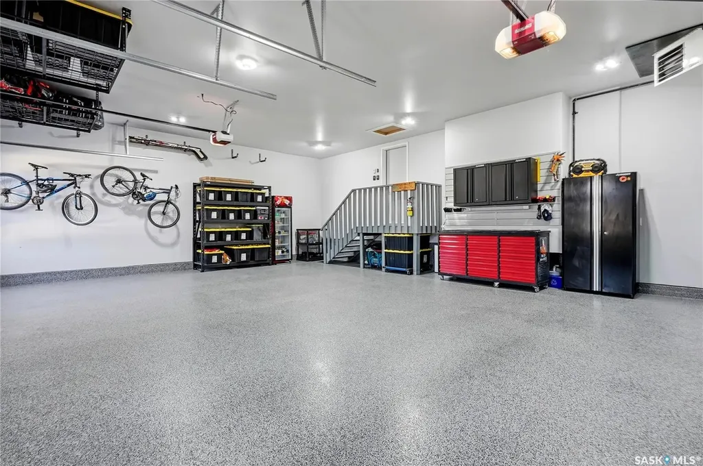 739 Hastings Cove Saskatoon SK S7V 0G6