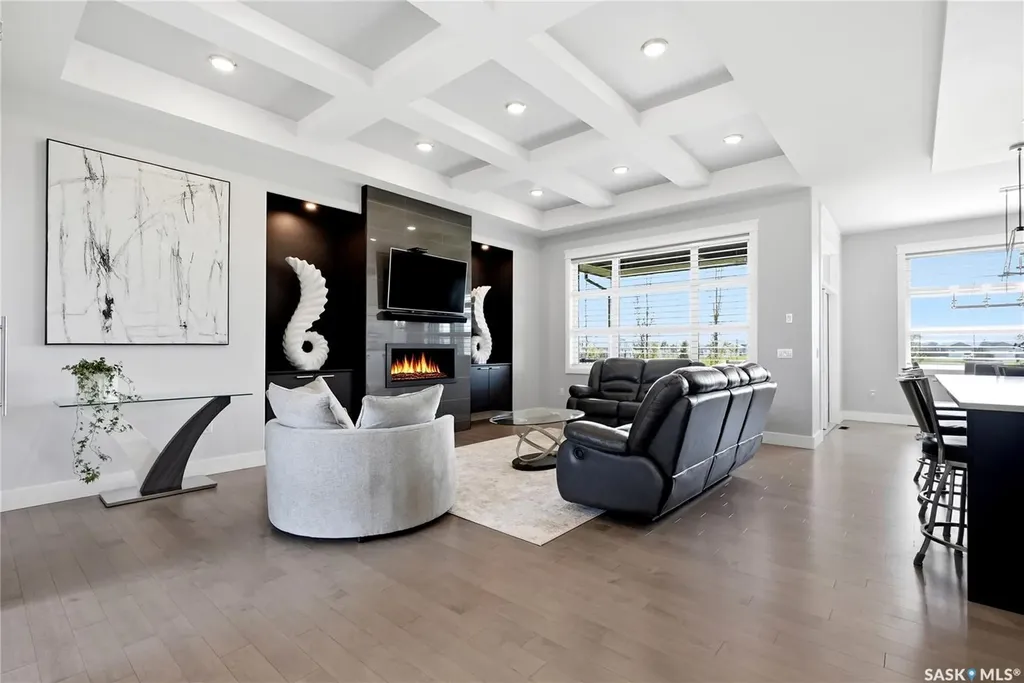 739 Hastings Cove Saskatoon SK S7V 0G6