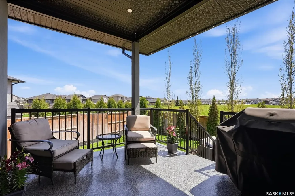 739 Hastings Cove Saskatoon SK S7V 0G6