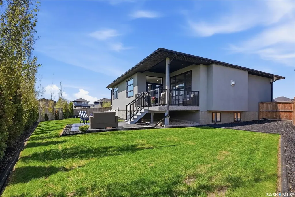 739 Hastings Cove Saskatoon SK S7V 0G6