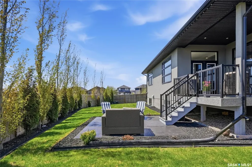 739 Hastings Cove Saskatoon SK S7V 0G6