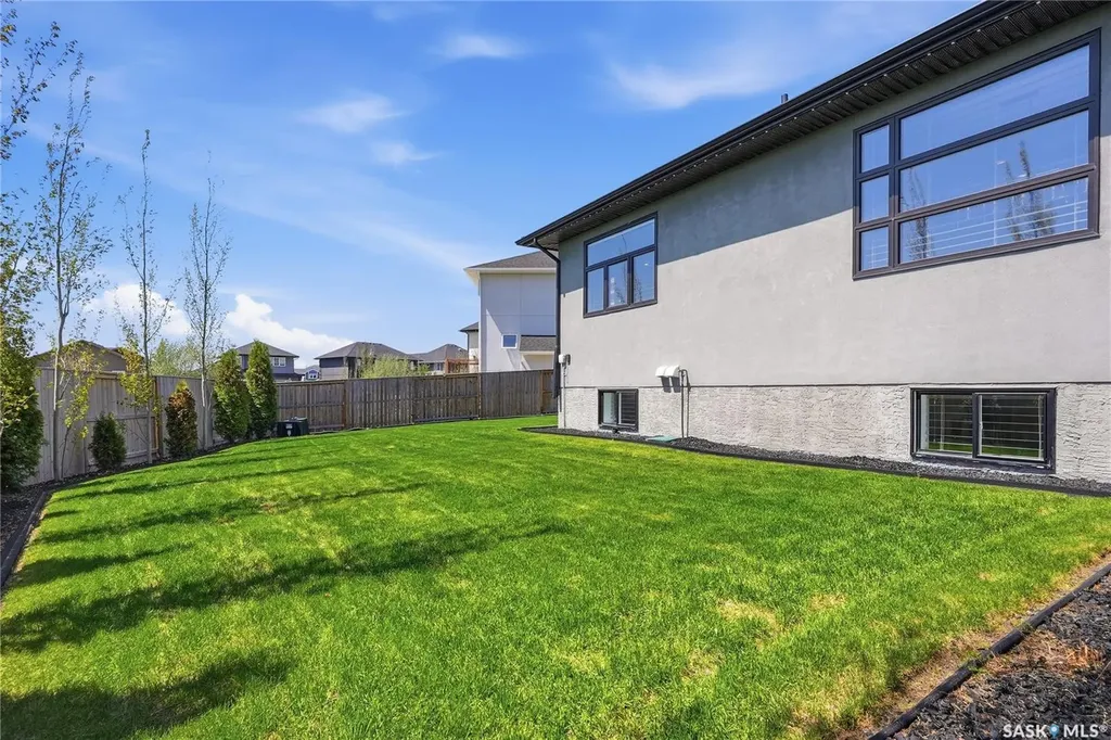 739 Hastings Cove Saskatoon SK S7V 0G6