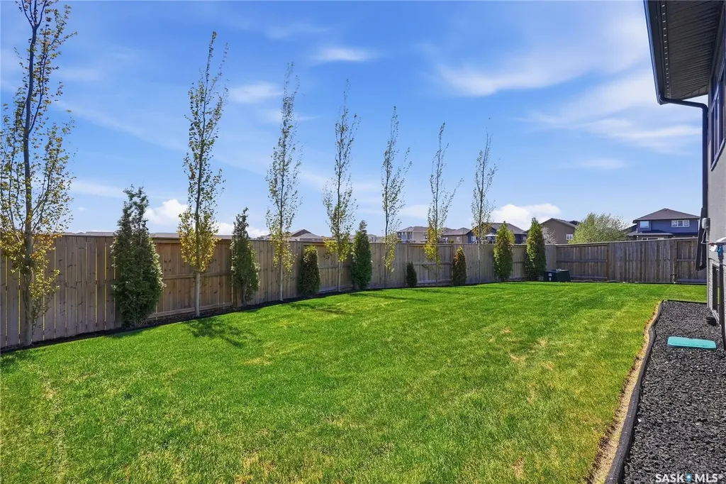739 Hastings Cove Saskatoon SK S7V 0G6