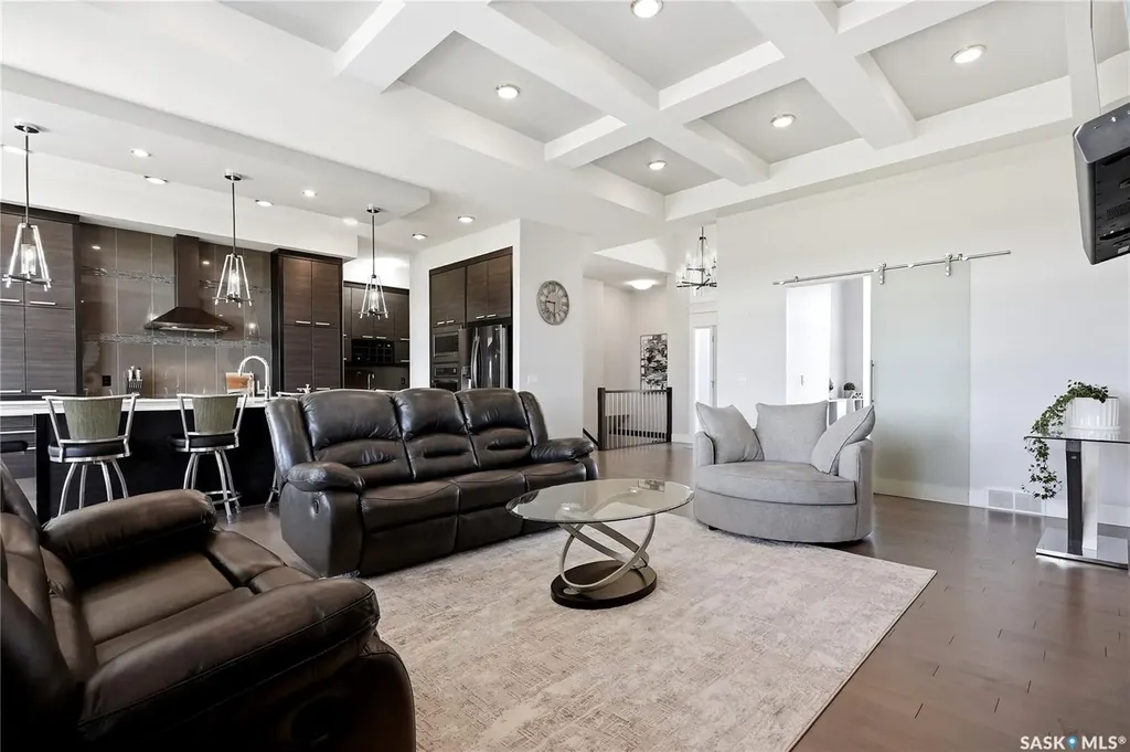 739 Hastings Cove Saskatoon SK S7V 0G6