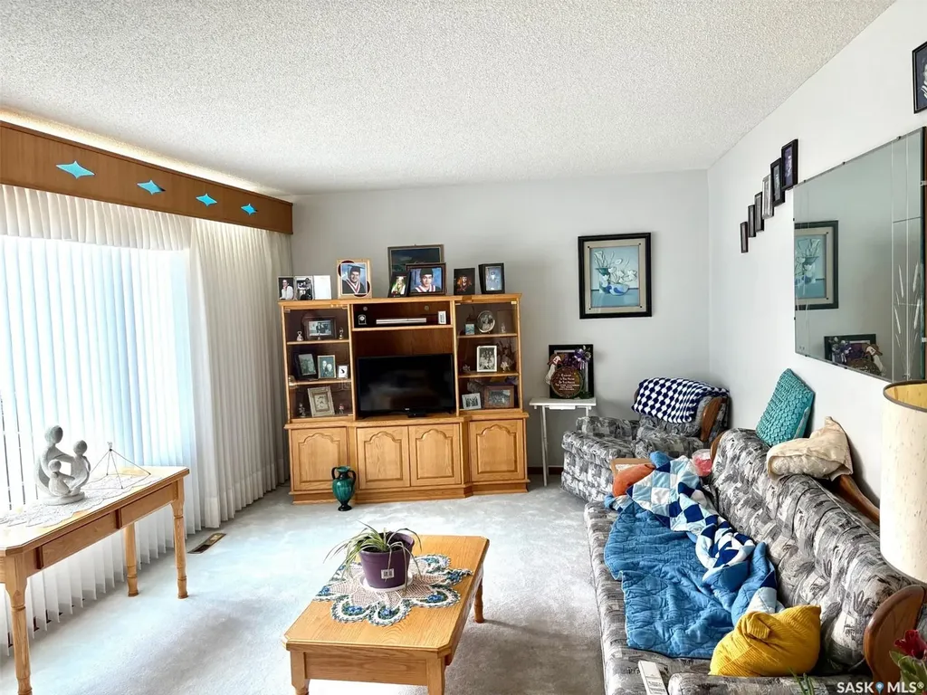 38 Rosefield Drive Yorkton SK S3N 2R4