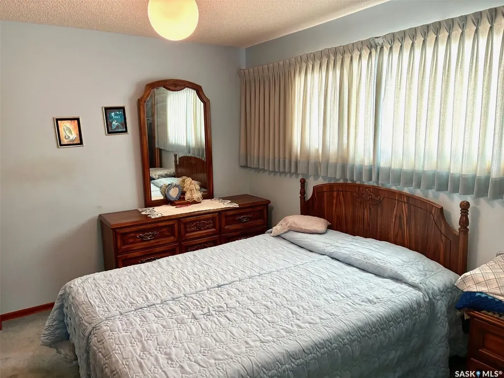 38 Rosefield Drive Yorkton SK S3N 2R4