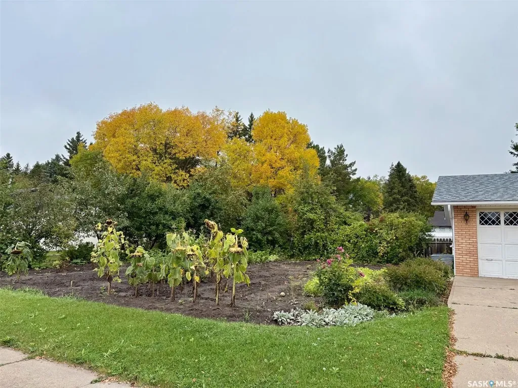 38 Rosefield Drive Yorkton SK S3N 2R4